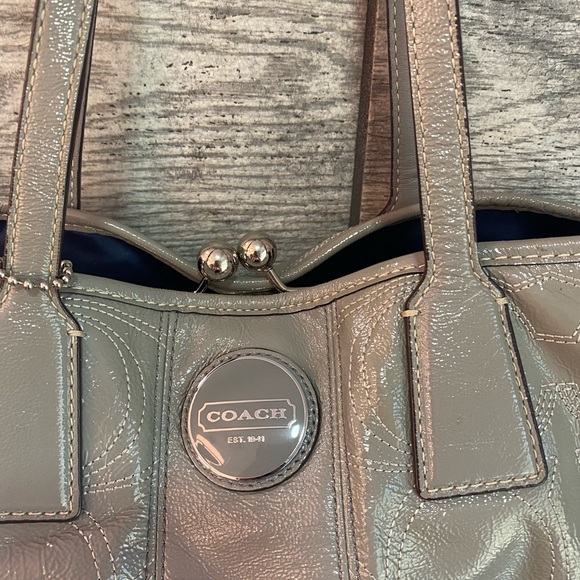 Coach Carryall Signature Stitch Frame - Picture 5 of 8